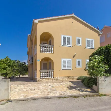 Apartament 2 Bedroom In *